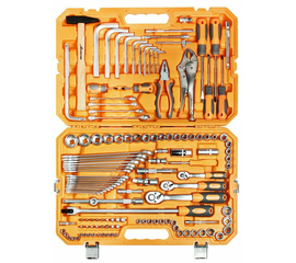 Набор инструментов универсальный 132 предмета + фонарь, пласт.кейс AirLine AT-132-09